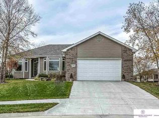 12662 Iowa Cir, Omaha, NE 68142