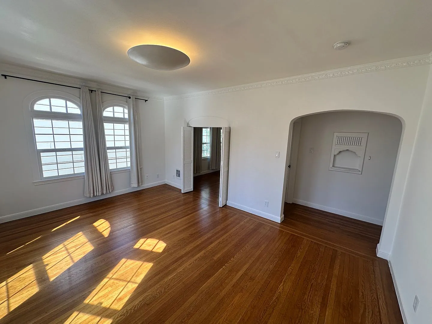 2102 Filbert Street/3001 Webster Street (840rc) — Photo 4