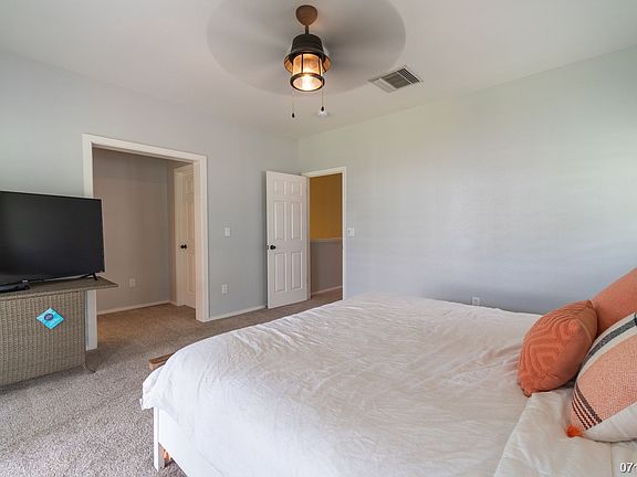 2nd image of 92-1104 Olani St #1