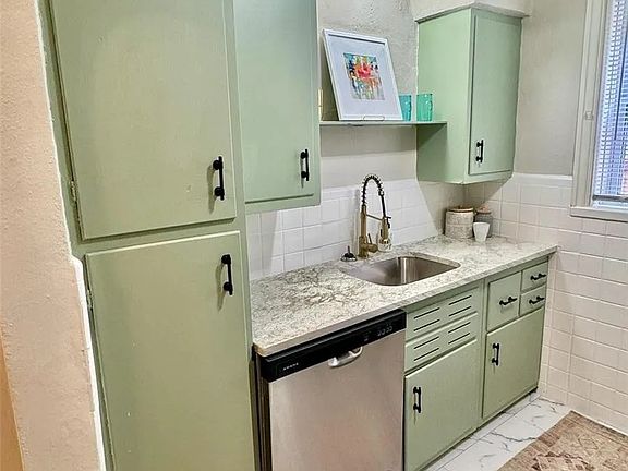 5th image of 4006-4008 Oleatha Ave #4006-A