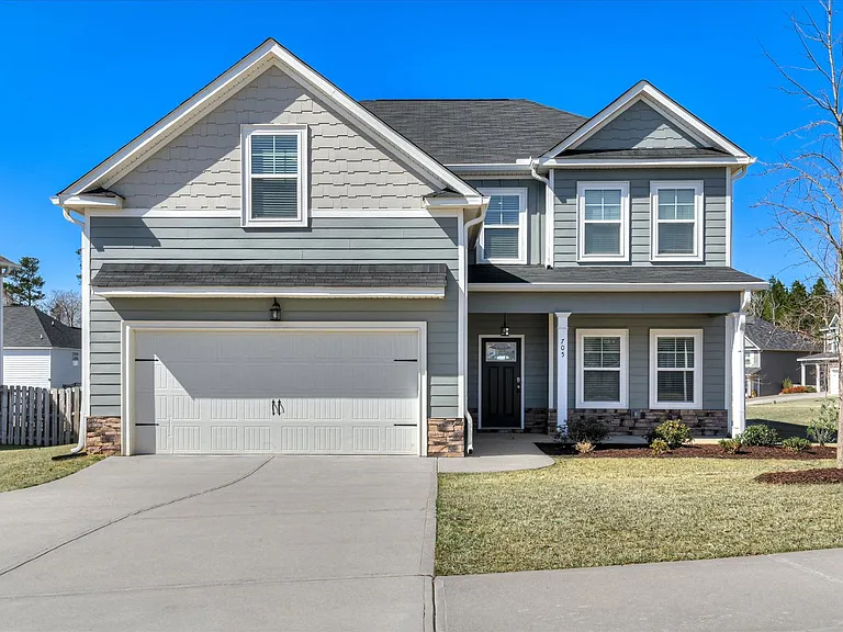 705 Navan Ln — Photo 2
