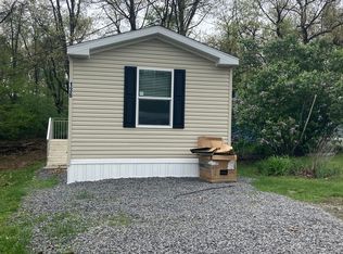 136 Skyview Ln, Zelienople, PA 16063