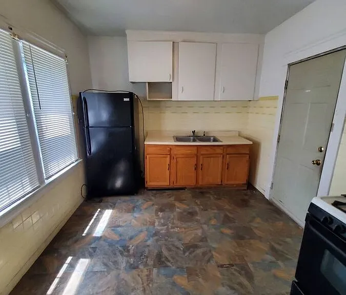 2760 E 122nd St #DOWN — Photo 15