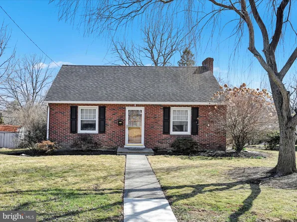 17 Willis Ln, Lancaster, PA 17602