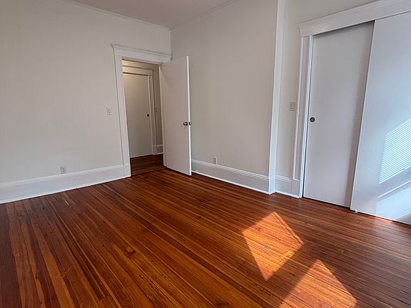 5th image of 553 Brookline Ave APT 6