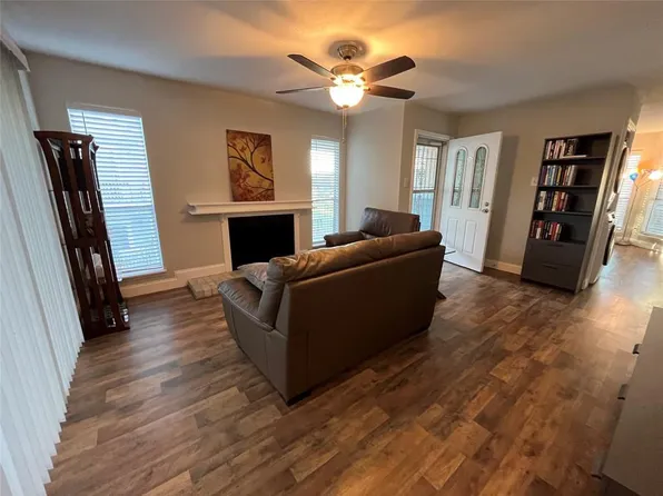 18617 Egret Bay Blvd APT 702, Houston, TX 77058