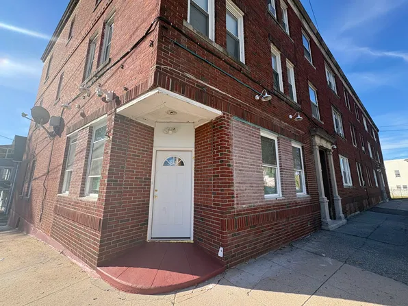 78 Hawkins St Unit 1, Derby, CT 06418