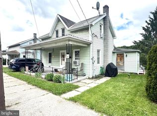 421 E Freedom Ave, Burnham, PA 17009