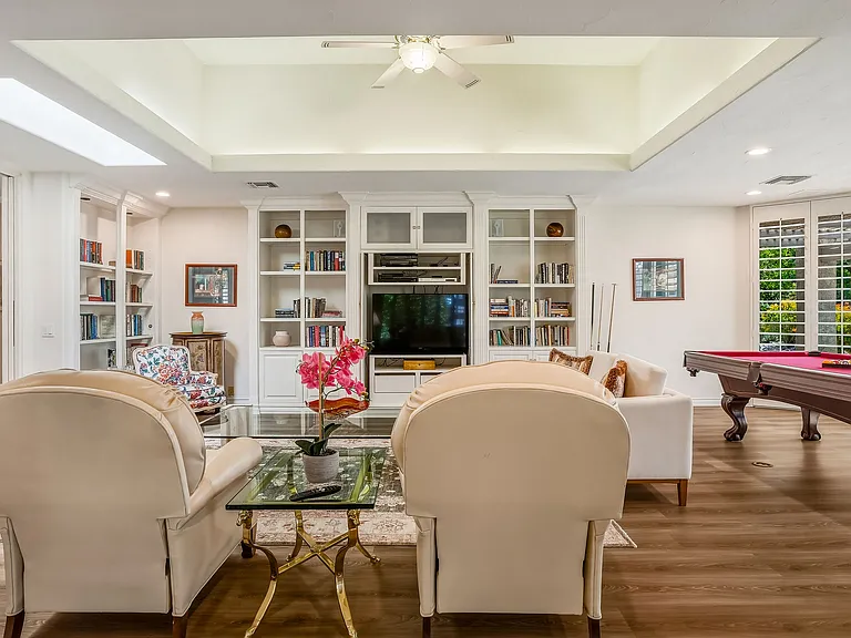 5 Stanford Dr — Photo 24