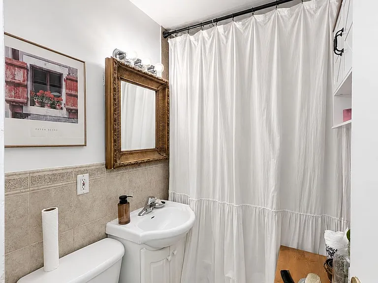 4 Sherbourne St N #101 — Photo 10