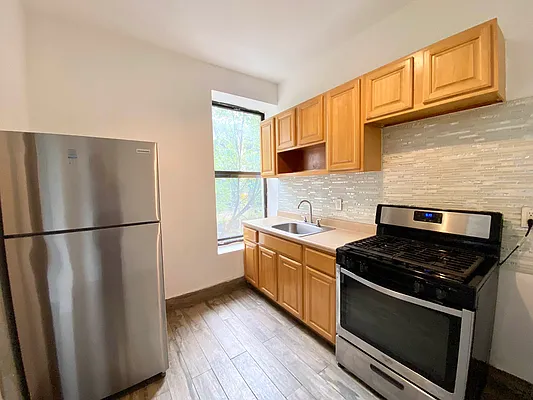 Rented by Bruma Realty LLC | media 12