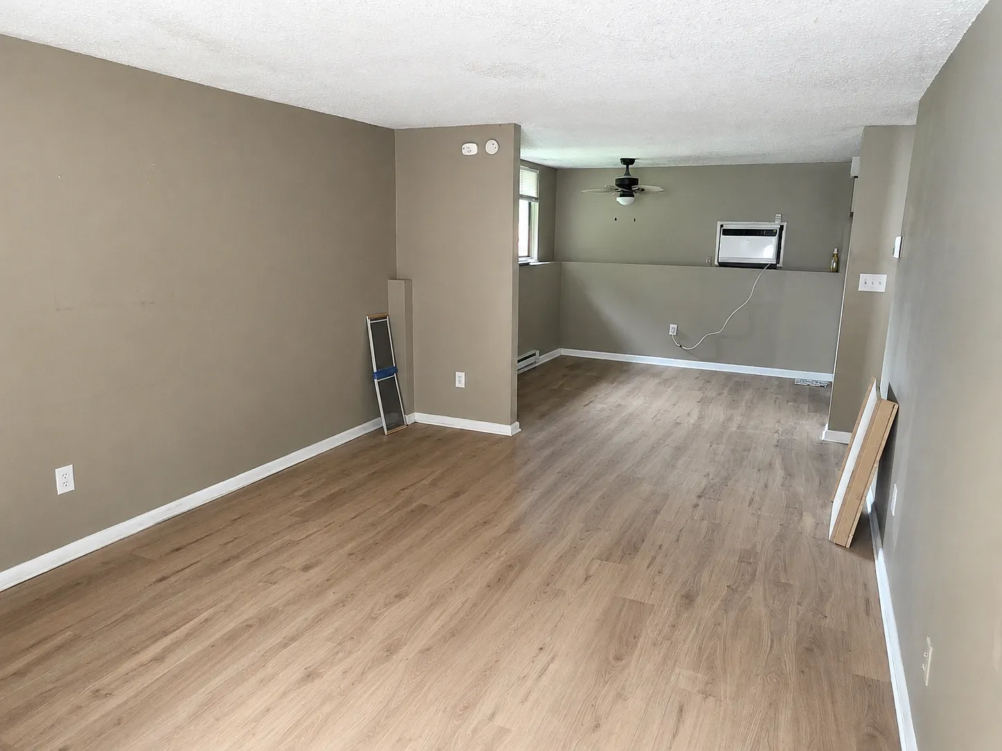 1 bed, 1000 sqft, $1,000 — Photo 2