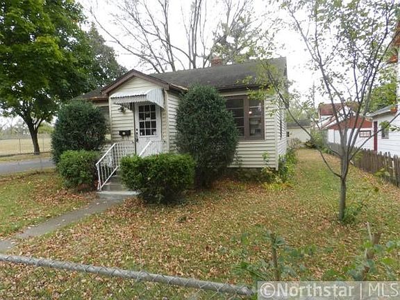 2nd image of 36 Magnolia Ave W