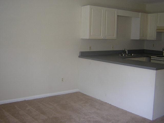 2nd image of 3090A Woods Pl