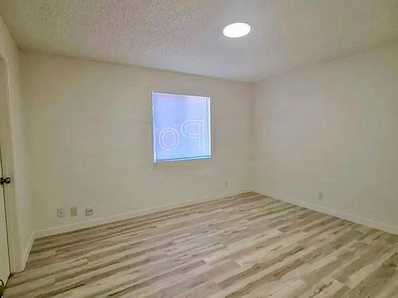 3rd image of 1140 Melton Dr APT 3