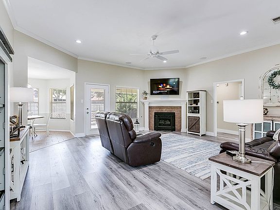 2nd image of 4910 Royal Oak Ct