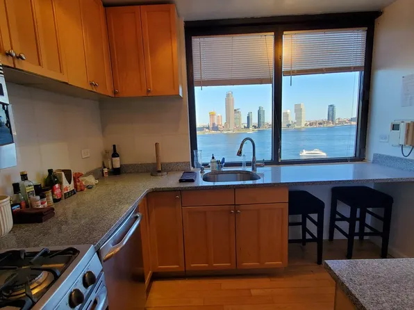 630 First Avenue image 1 of 21