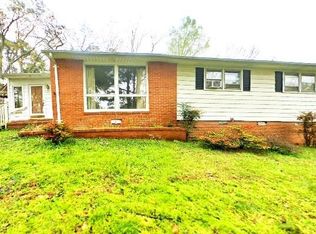 2525 Westmoreland Dr, Greensboro, NC 27408