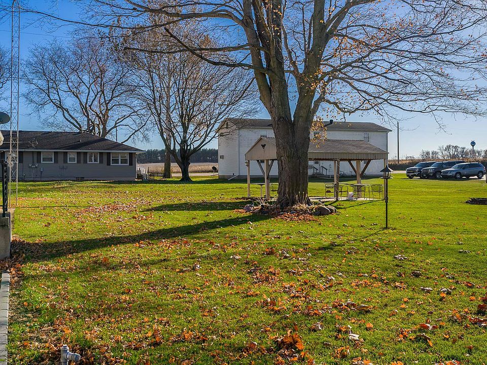 413 W Davis Dr, Leaf River, IL 61047 Zillow