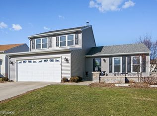 112 Rumsey Pl, Westmont, IL 60559
