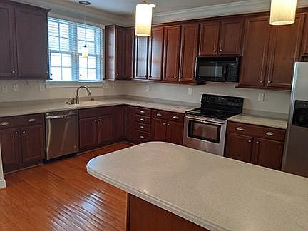 4th image of 4212 New Town Ave