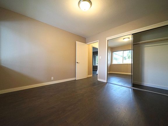5th image of 1536 Oxford St APT 4