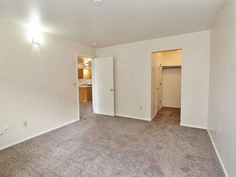 551 N Moffatt Ave #7 — Photo 10