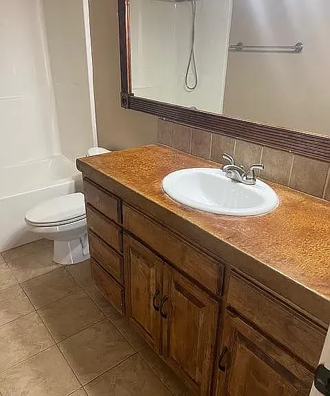 570 Dublin Ave — Photo 6