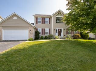 7281 Wimbledon Rd, Machesney Park, IL 61115