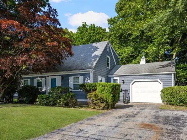25 Honeywell Ln, Cumberland, RI 02864