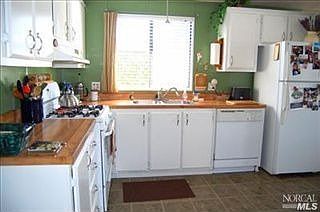 4th image of 1545 Royal Oak Dr