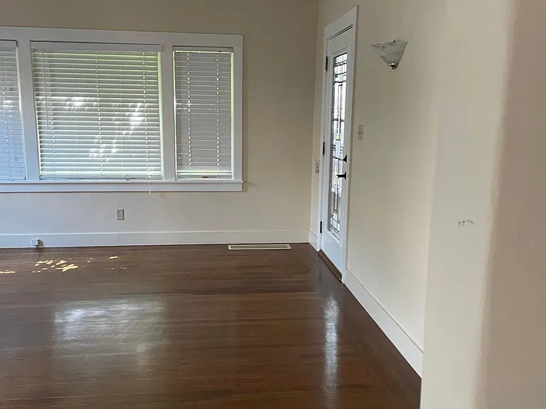 2041 Bidwell Way — Photo 4