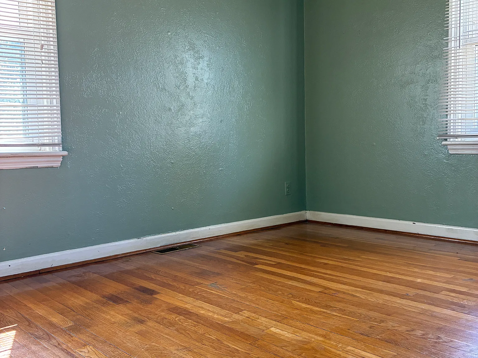 2 bed, 870 sqft, $1,285 — Photo 4
