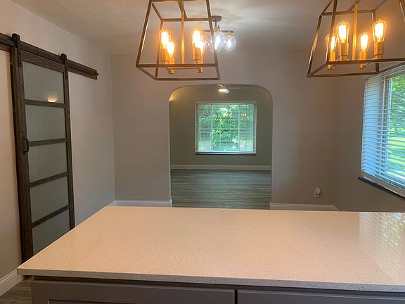 4th image of 6401 Nottingham Ave #1B-1Ba