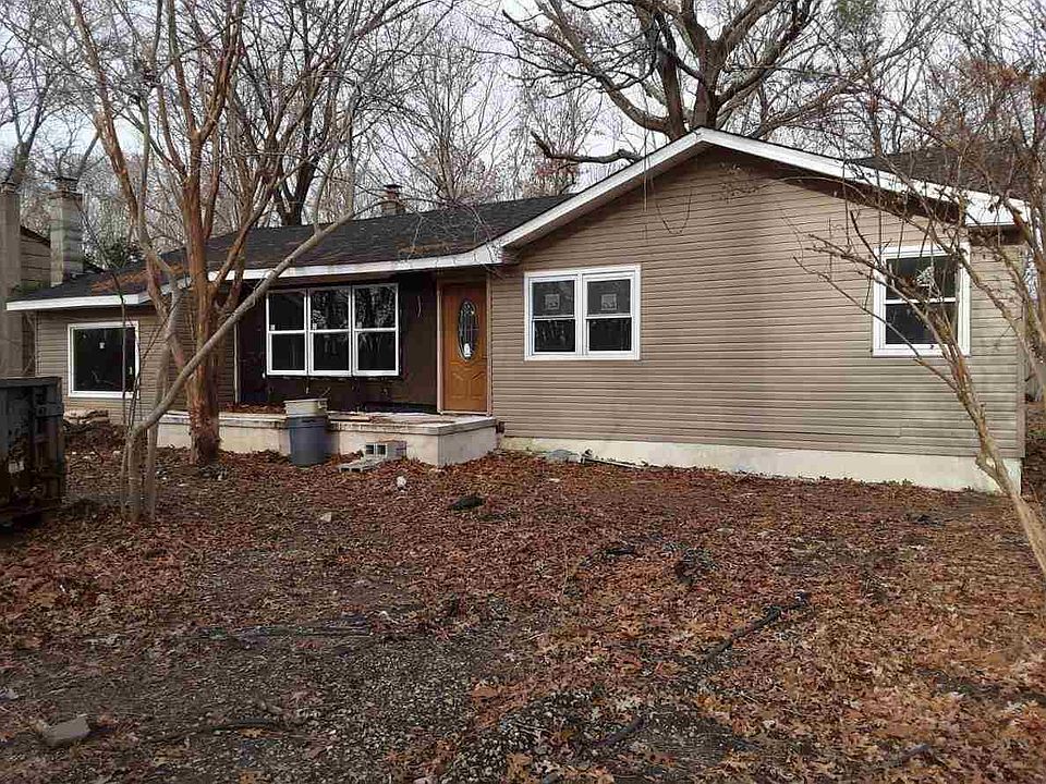 2nd image of 704 Sumner Ave