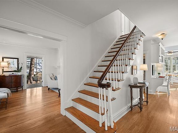 2nd image of 210 Jefferson Rd