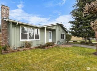 17125 Spanaway Ln E, Spanaway, WA