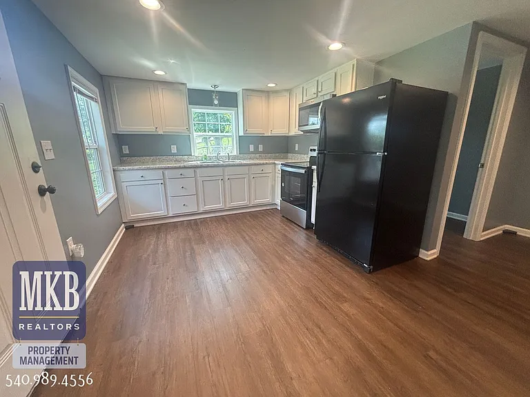 811 Montvue Rd — Photo 56