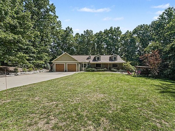 4th image of 8319 Pine Island Dr NE