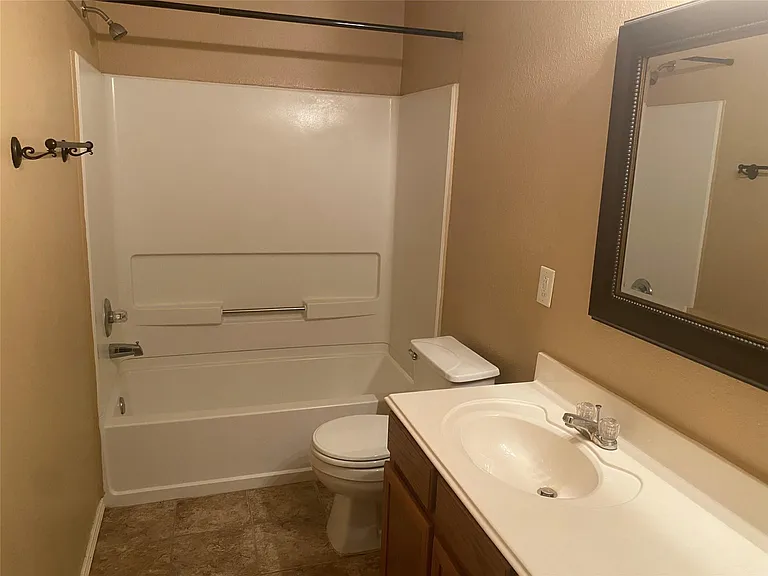 18206 Coreland Ln — Photo 6