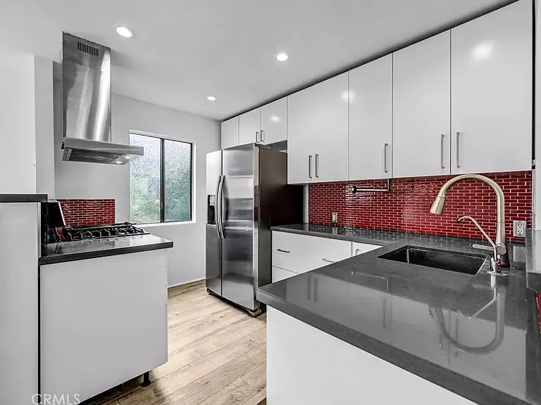 219 N Isabel St #4 — Photo 17