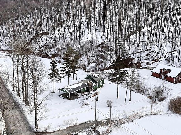 4th image of 238 Diamond Notch Rd