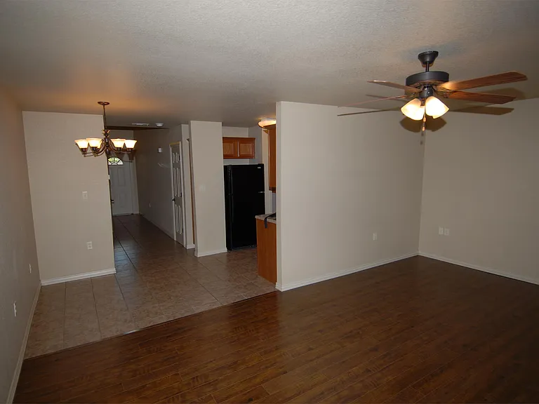 3493 W Chevaux Dr — Photo 4