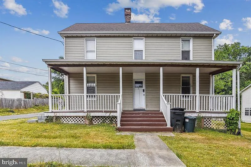 2 bed, 1.0 bath, 1000 sqft, $1,400 — Photo 1
