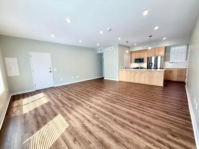 627 Couch Dr #S13 — Photo 3
