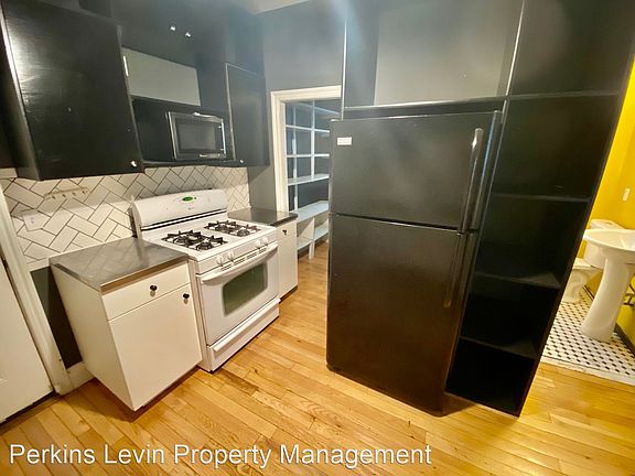 2nd image of 2814 Colfax Ave S #1