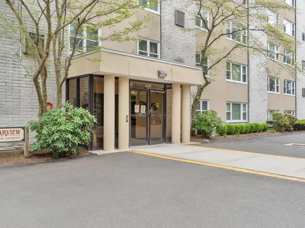 707 Mix Avenue APT 32, Hamden, CT 06514