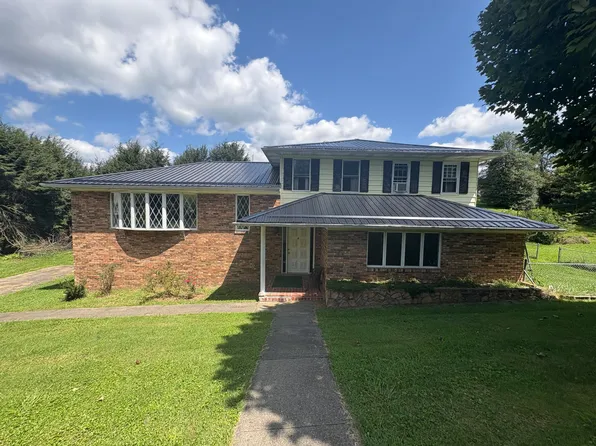 101 Carwile Ave, Oak Hill, WV 25901