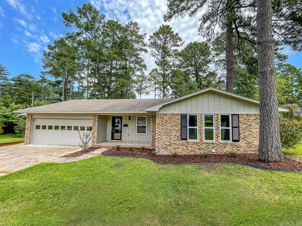 926 Brookwood Dr, El Dorado, AR 71730