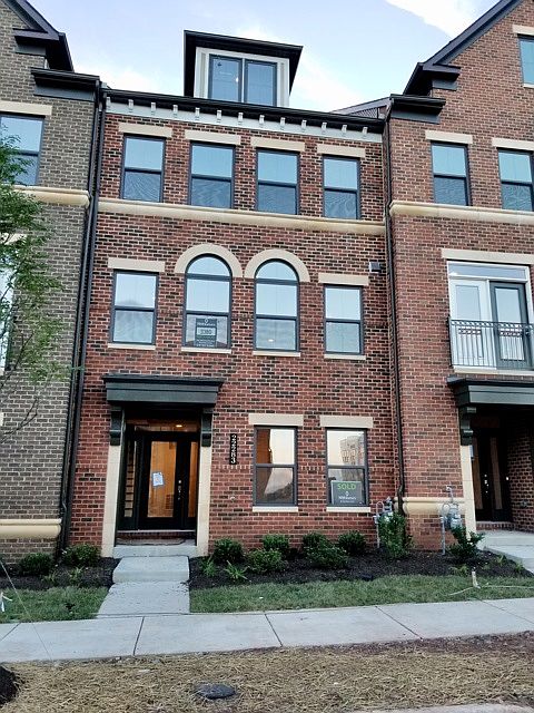 4-Level Townhome with Loft